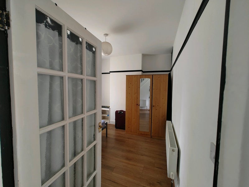 Room Meadowdale Crescent in Newcastle upon Tyne