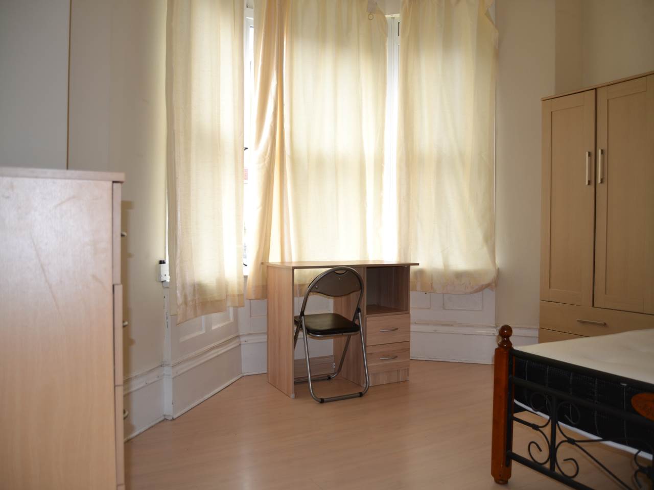 Flat Claude Road in Cardiff