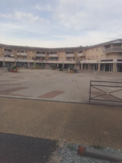 Room Avenue Gay-Lussac in Artigues-près-Bordeaux