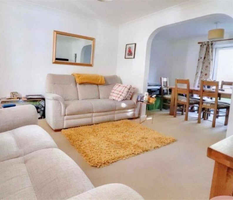 House Marmion Way in Ashford