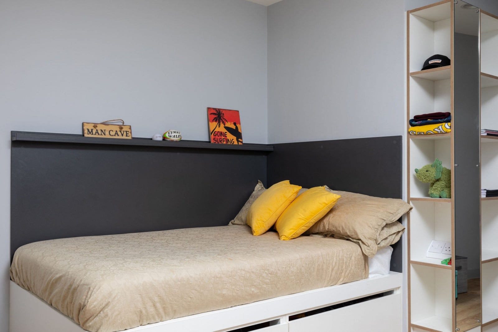 Flat Glossop Road in Cardiff
