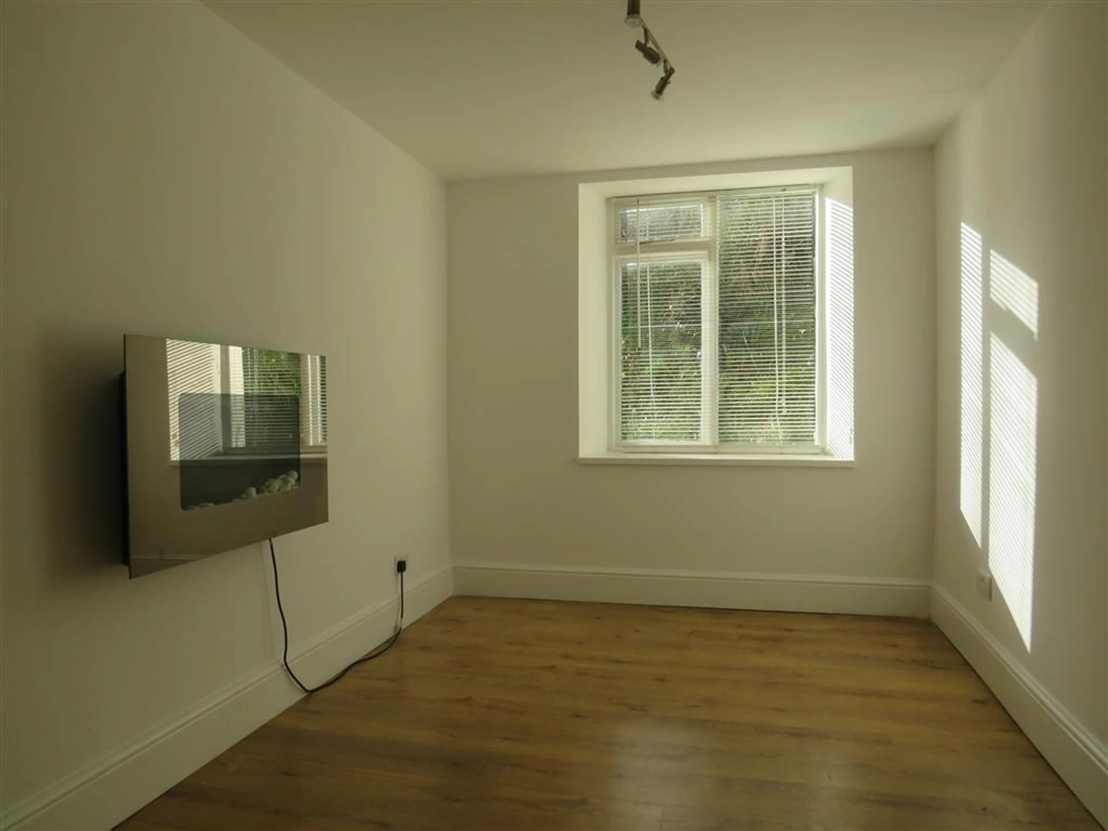 Flat Middle Warberry Road in Torquay