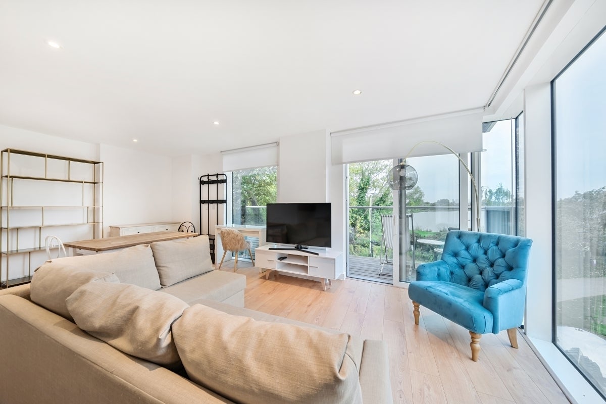 Flat Woodberry Grove in Greater London