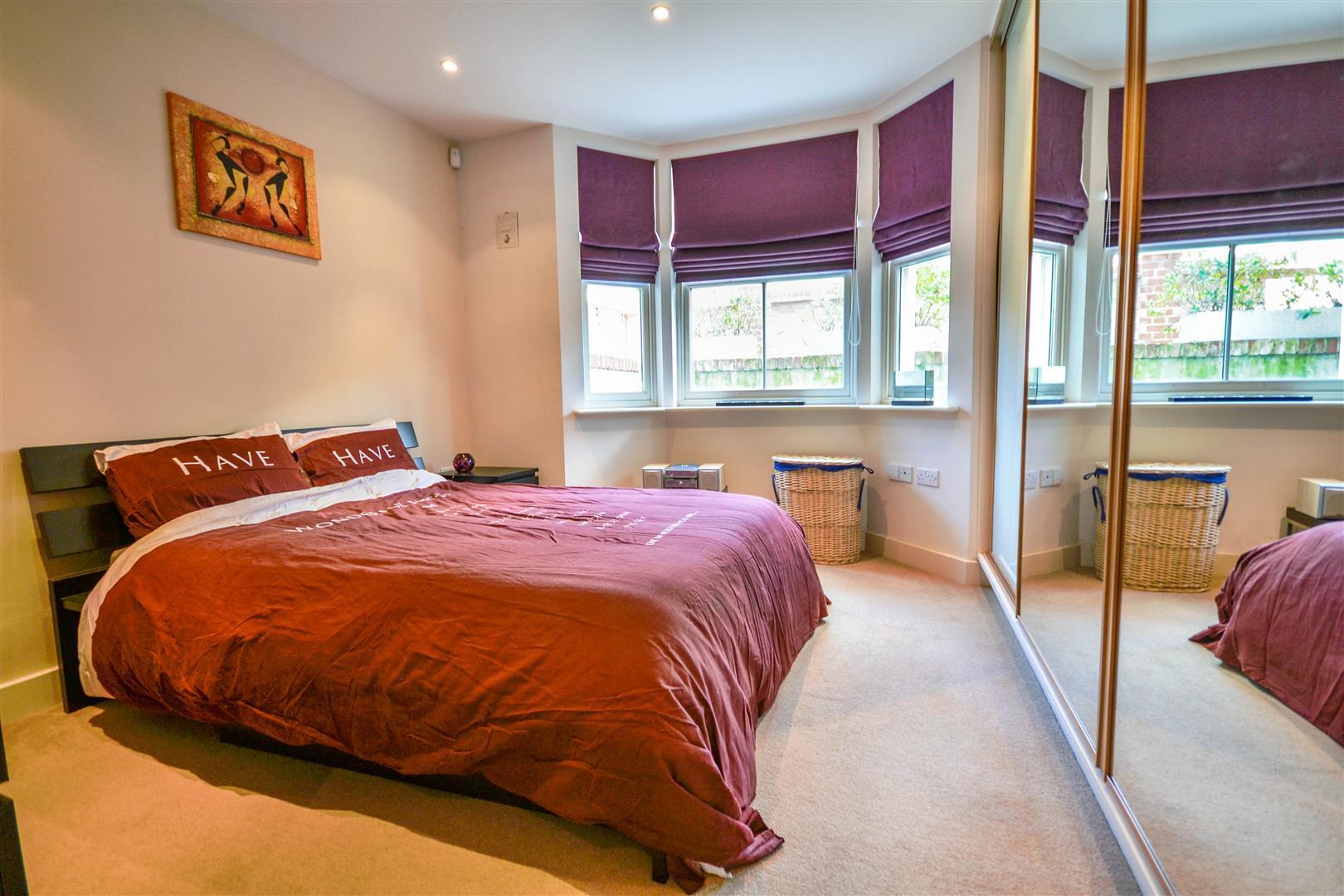 Flat Graham Road in Greater London