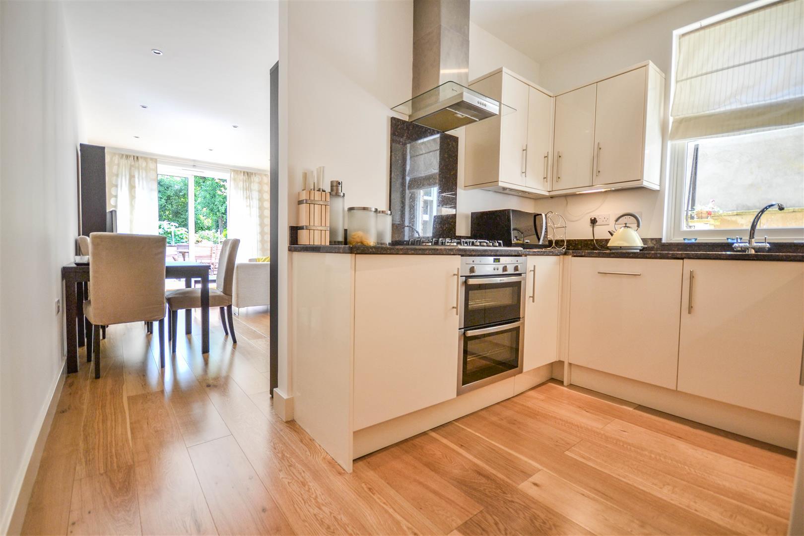 Flat Graham Road in Greater London