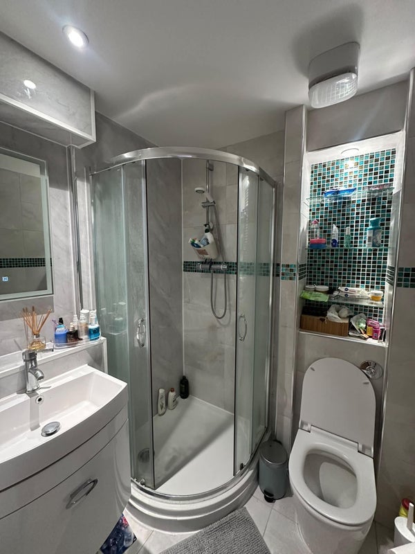Flat Hoxton Square in Greater London