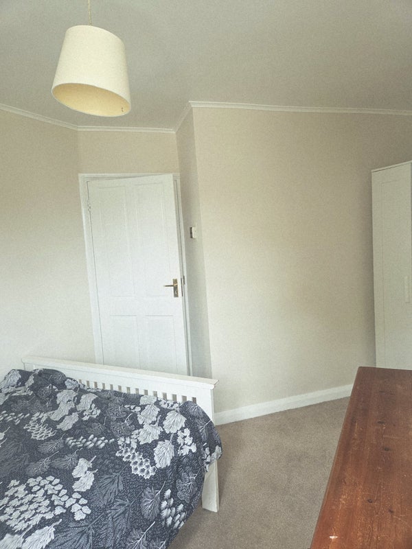 Room Euston Road in Greater London