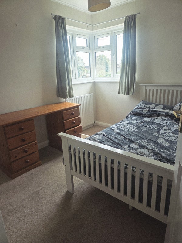 Room Euston Road in Greater London