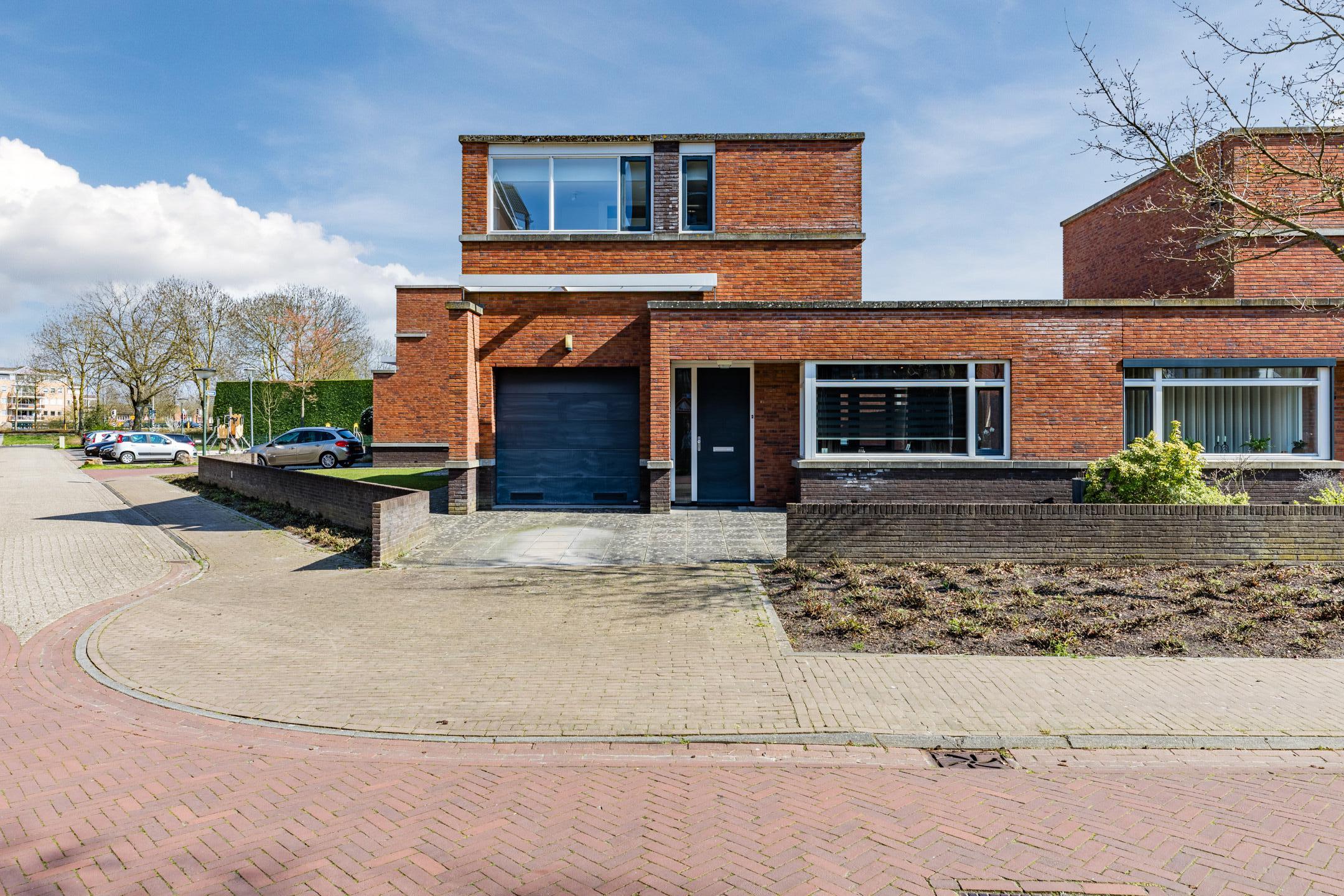 Huis Vestingwal 1 in Geldrop