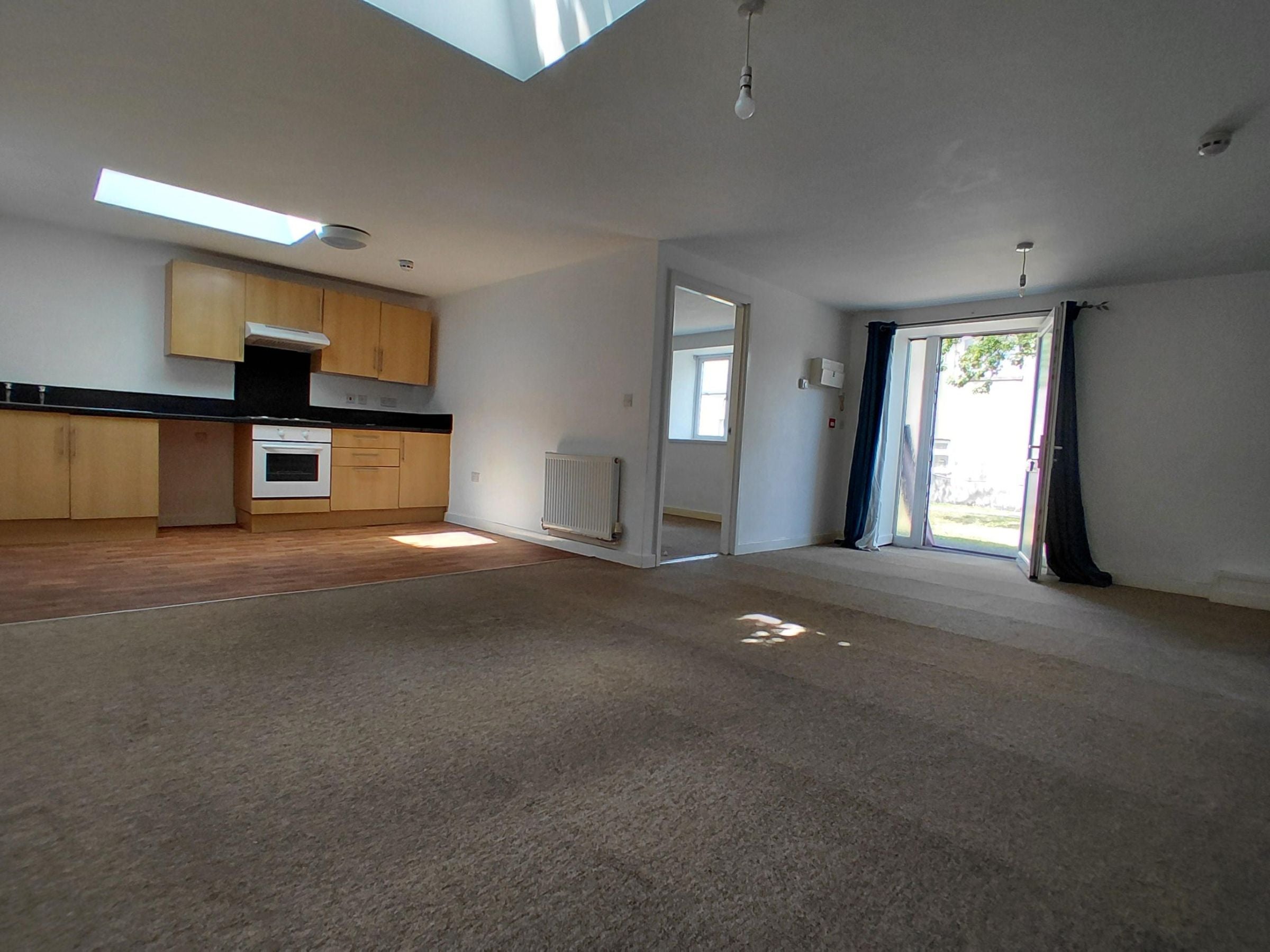 Flat Commercial Row in Pembroke Dock