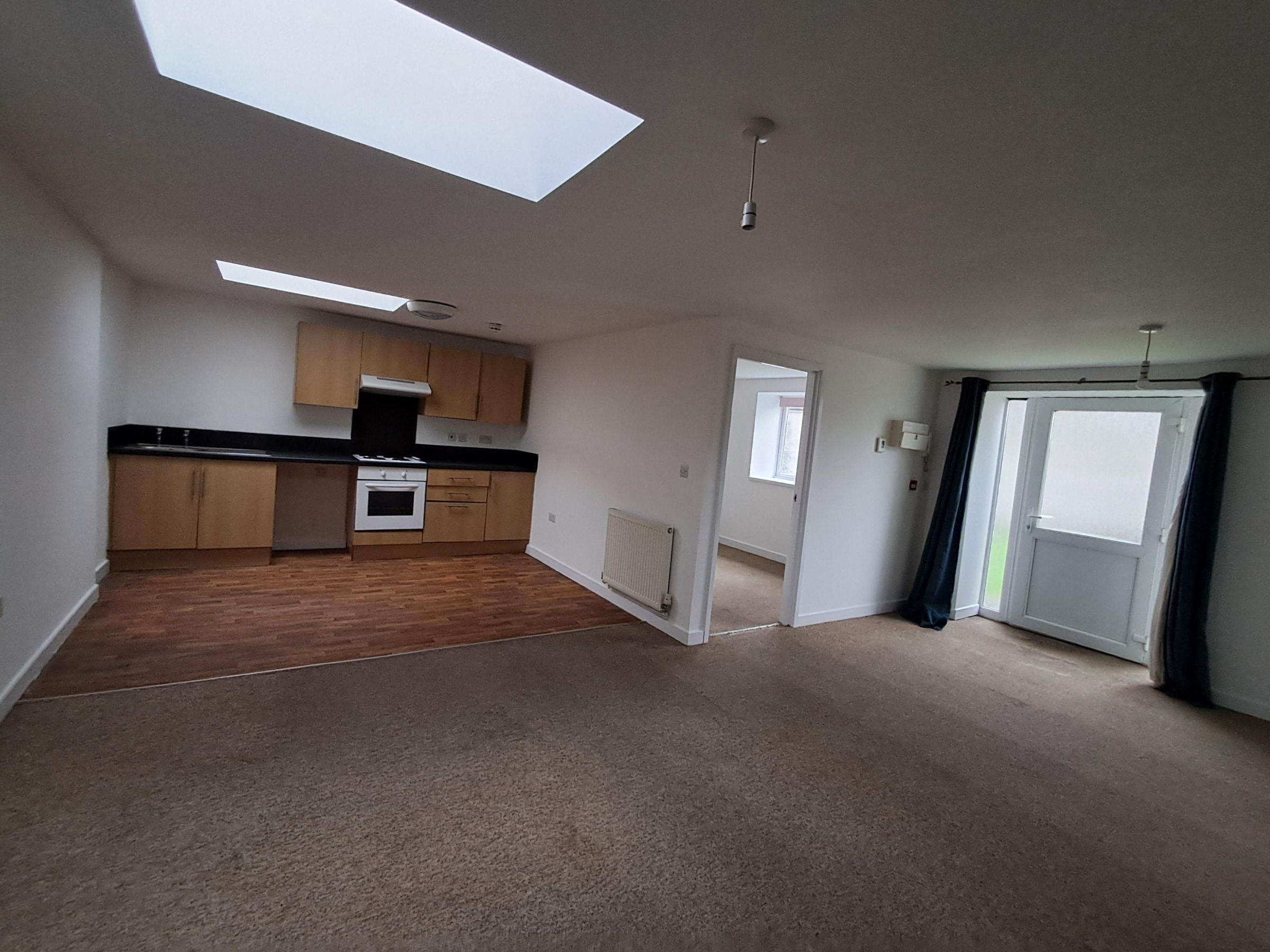 Flat Commercial Row in Pembroke Dock