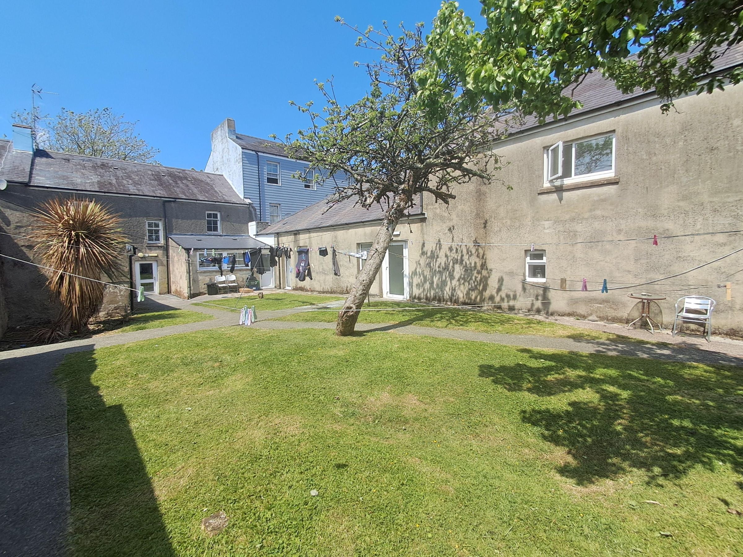 Flat Commercial Row in Pembroke Dock