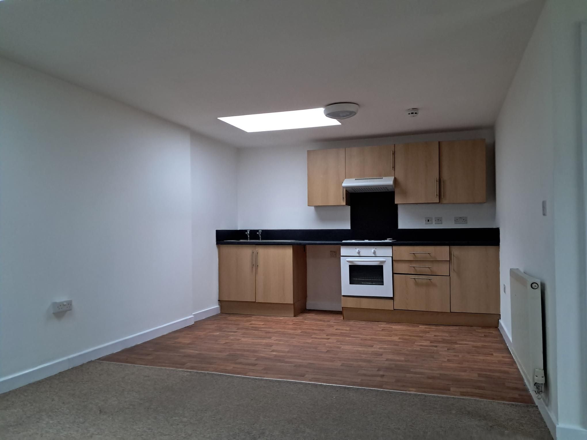 Flat Commercial Row in Pembroke Dock