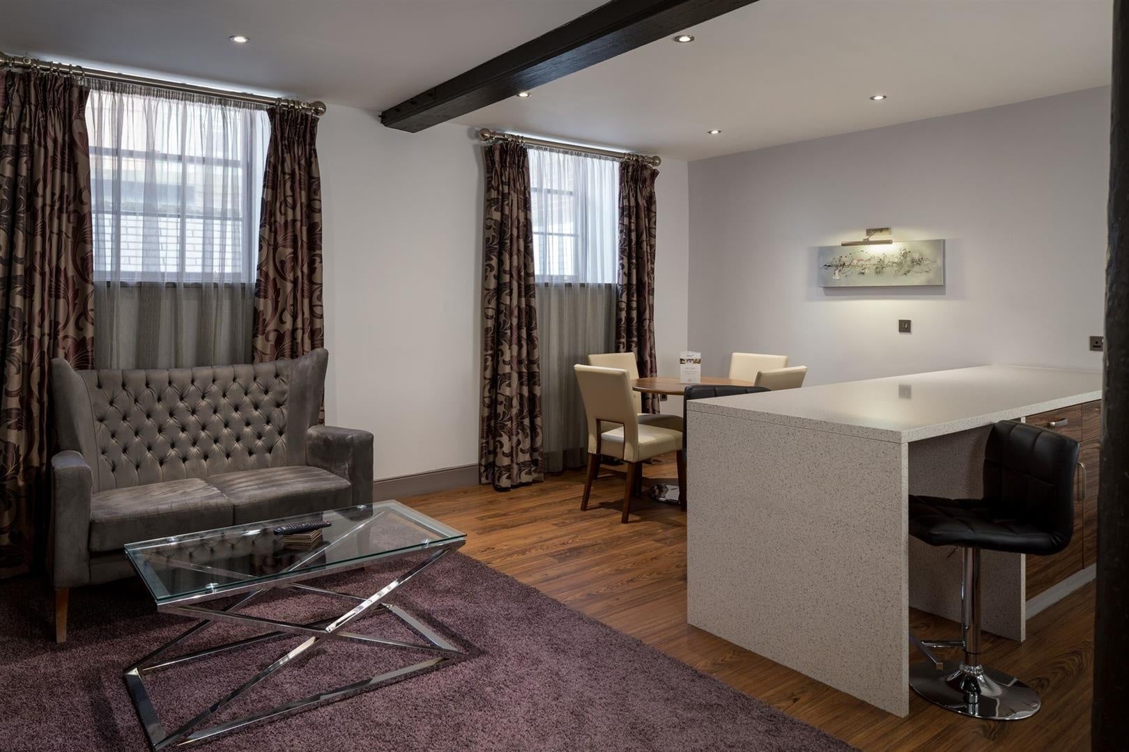 Room Hanover Square in Newcastle upon Tyne