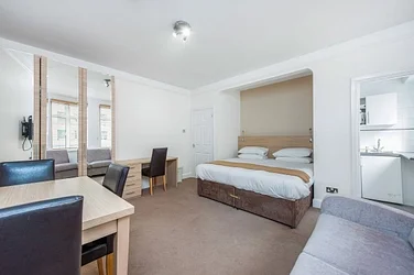 Flat Tavistock Square in Greater London