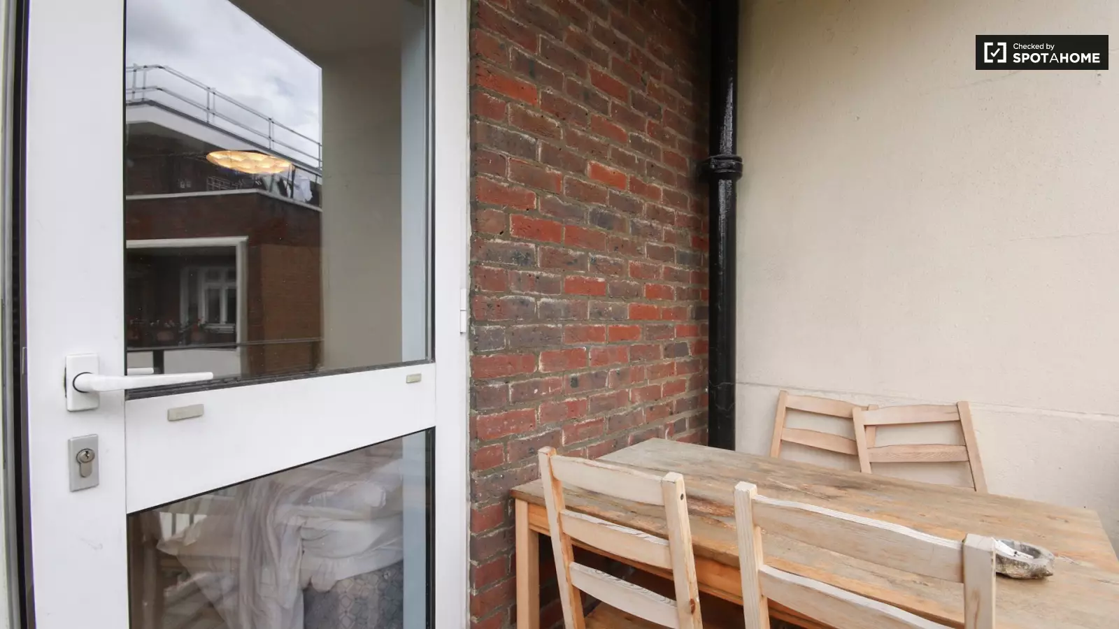Room Parry Road in City of Westminster