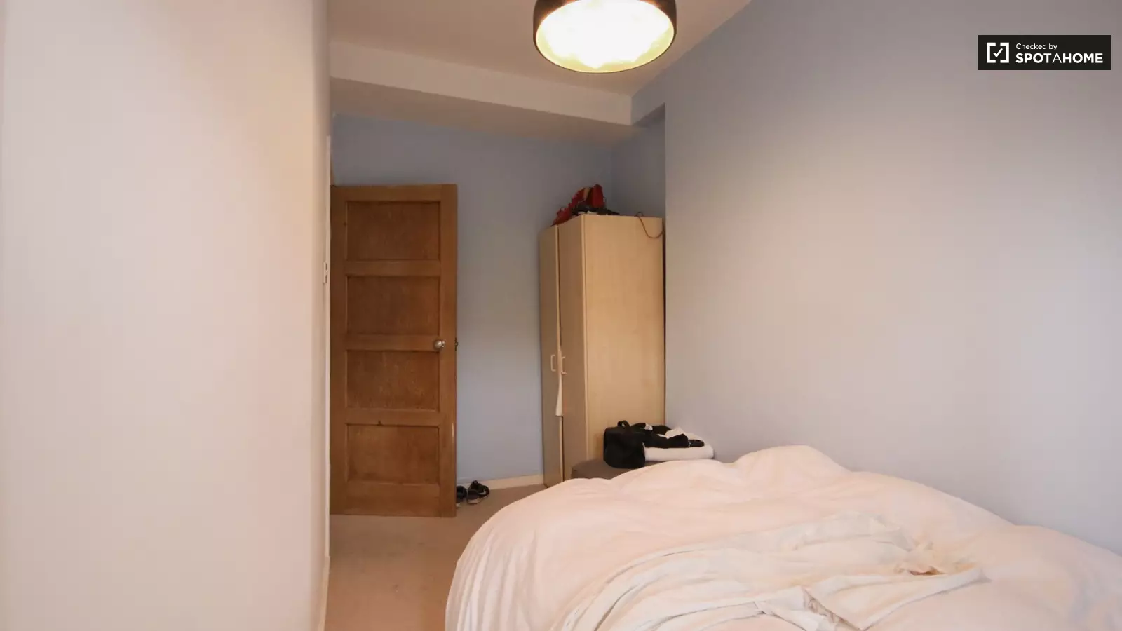 Room Parry Road in City of Westminster