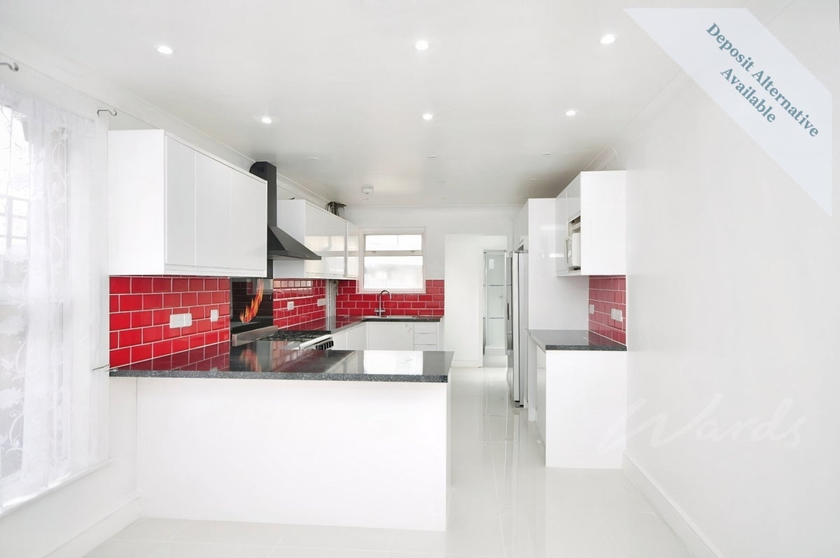 Room Stuart Road in Gillingham