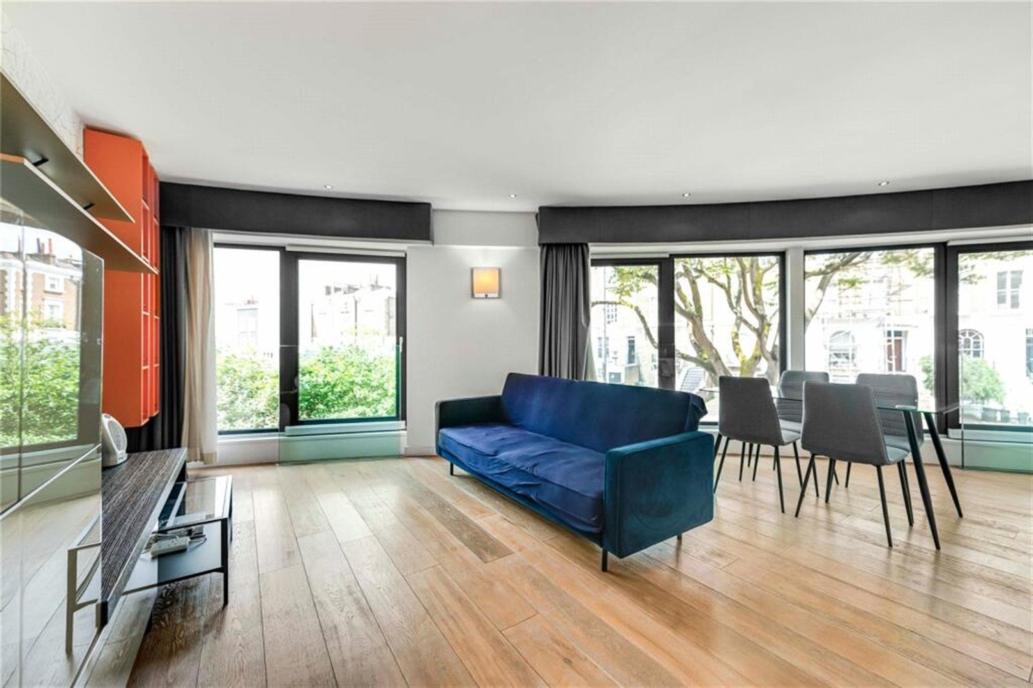 Flat Fulham Road in Greater London