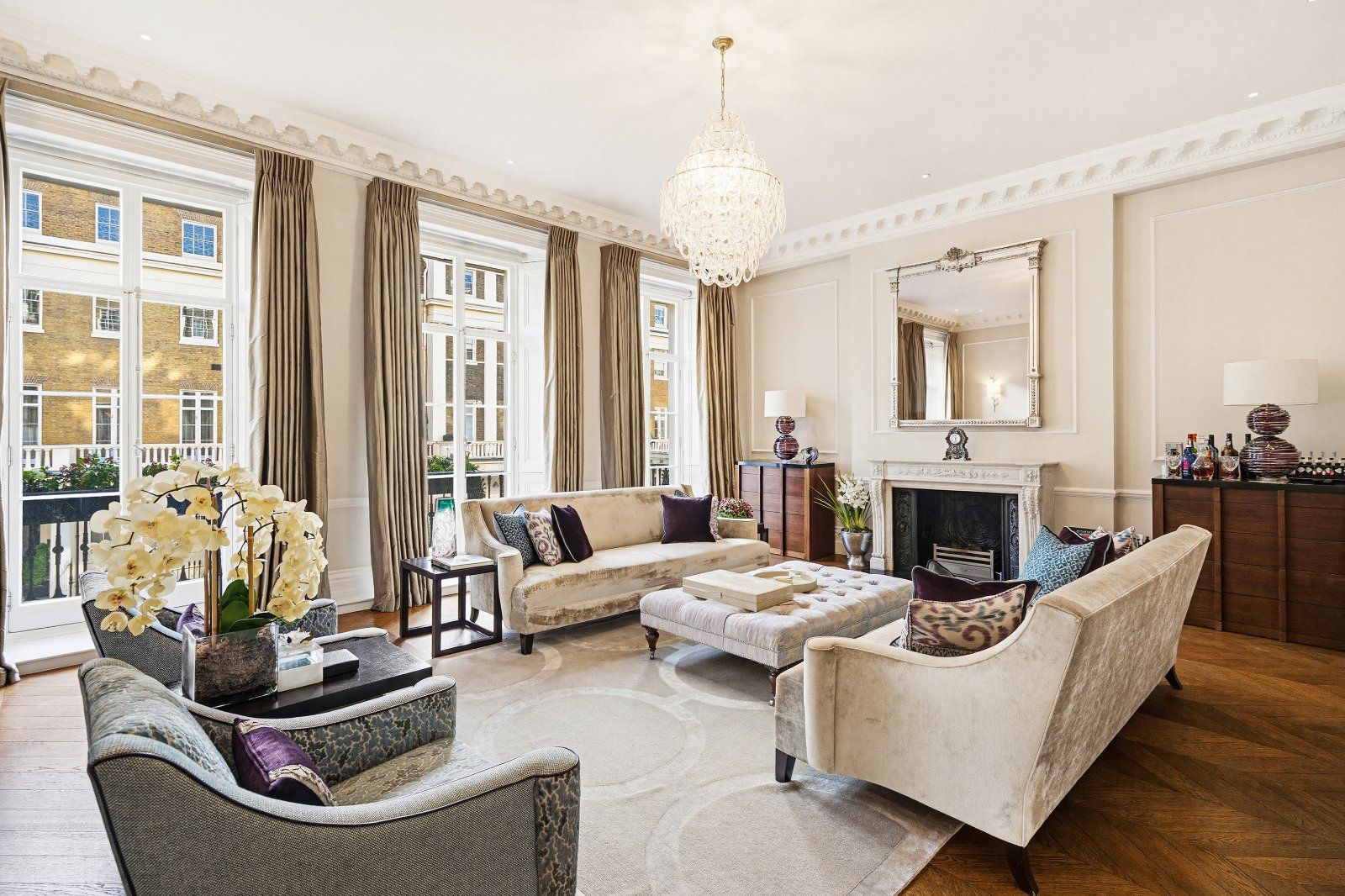Flat Eaton Place in City of Westminster