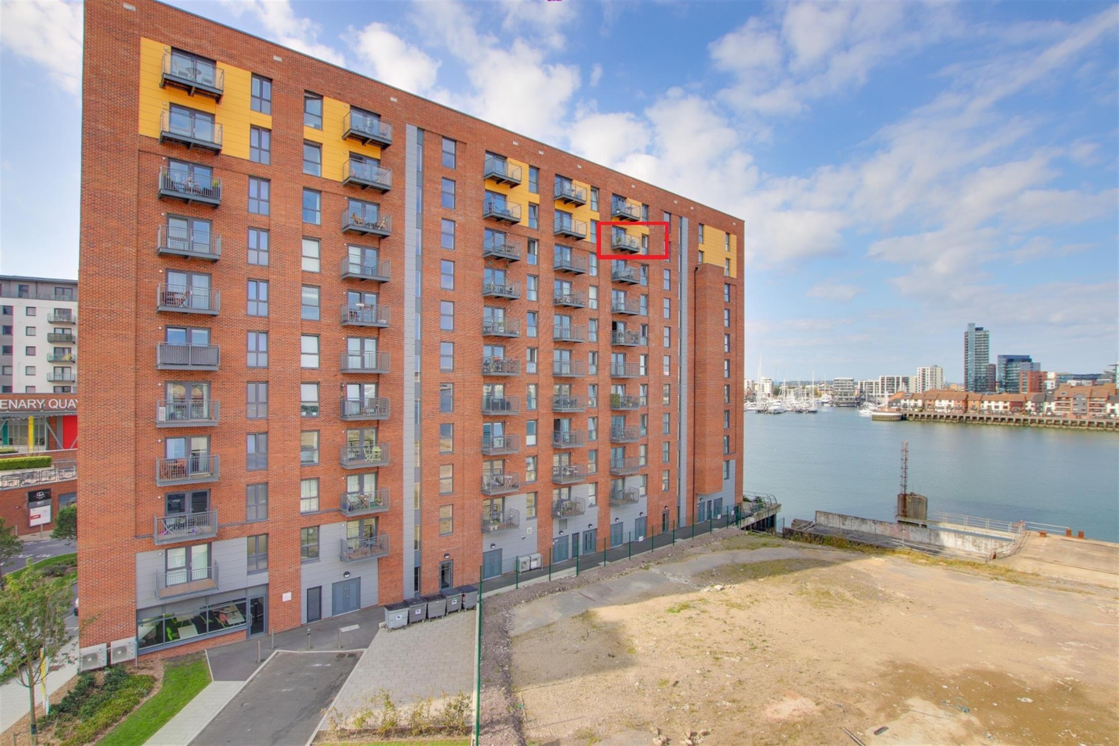 Flat John Thornycroft Road in Southampton