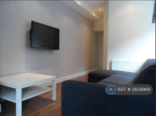 Flat Deramore Street in Manchester