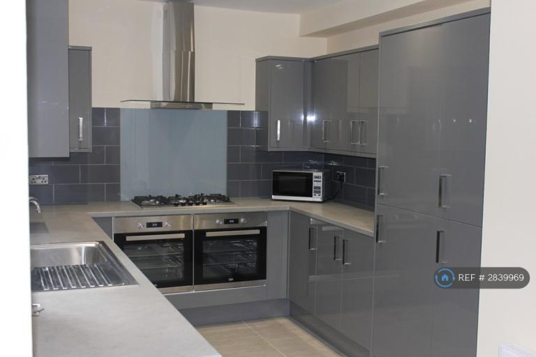 Flat Deramore Street in Manchester