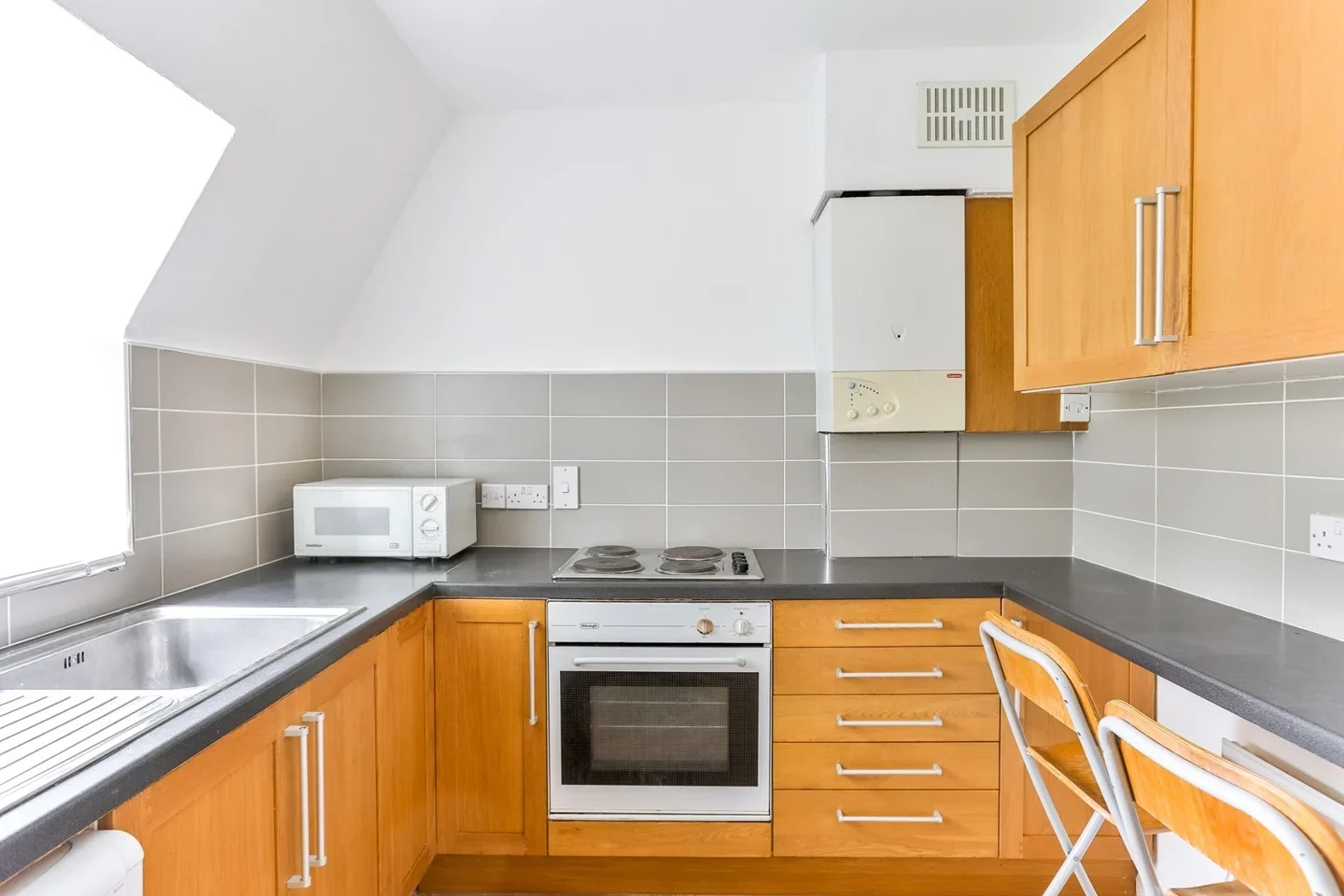 Flat Litchfield Way in Greater London