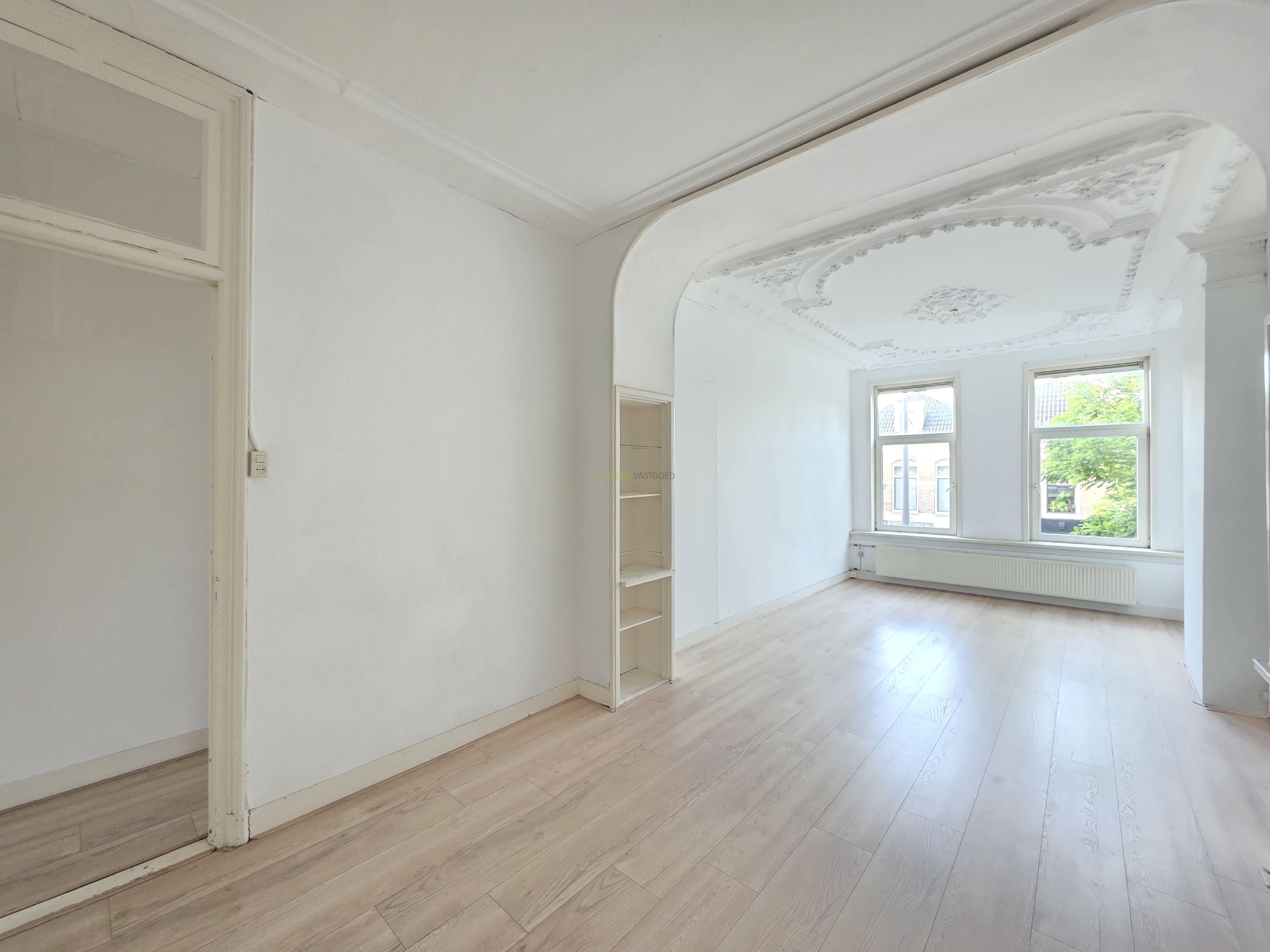 Appartement Zwart Janstraat in Rotterdam