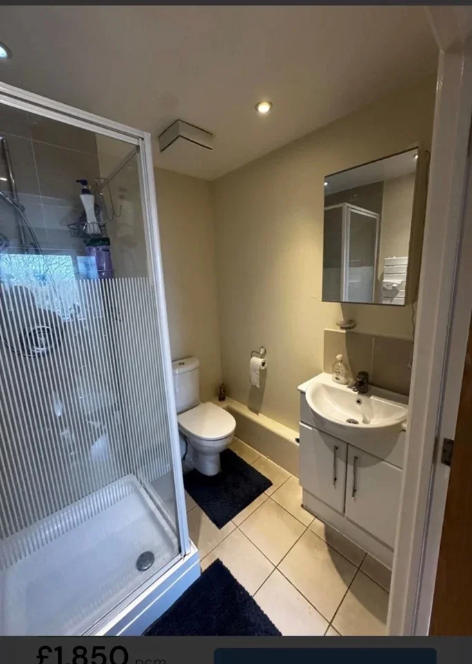 Flat Bedfont Lane in Greater London
