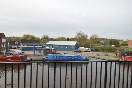 Flat Cameron Wharf in Stone