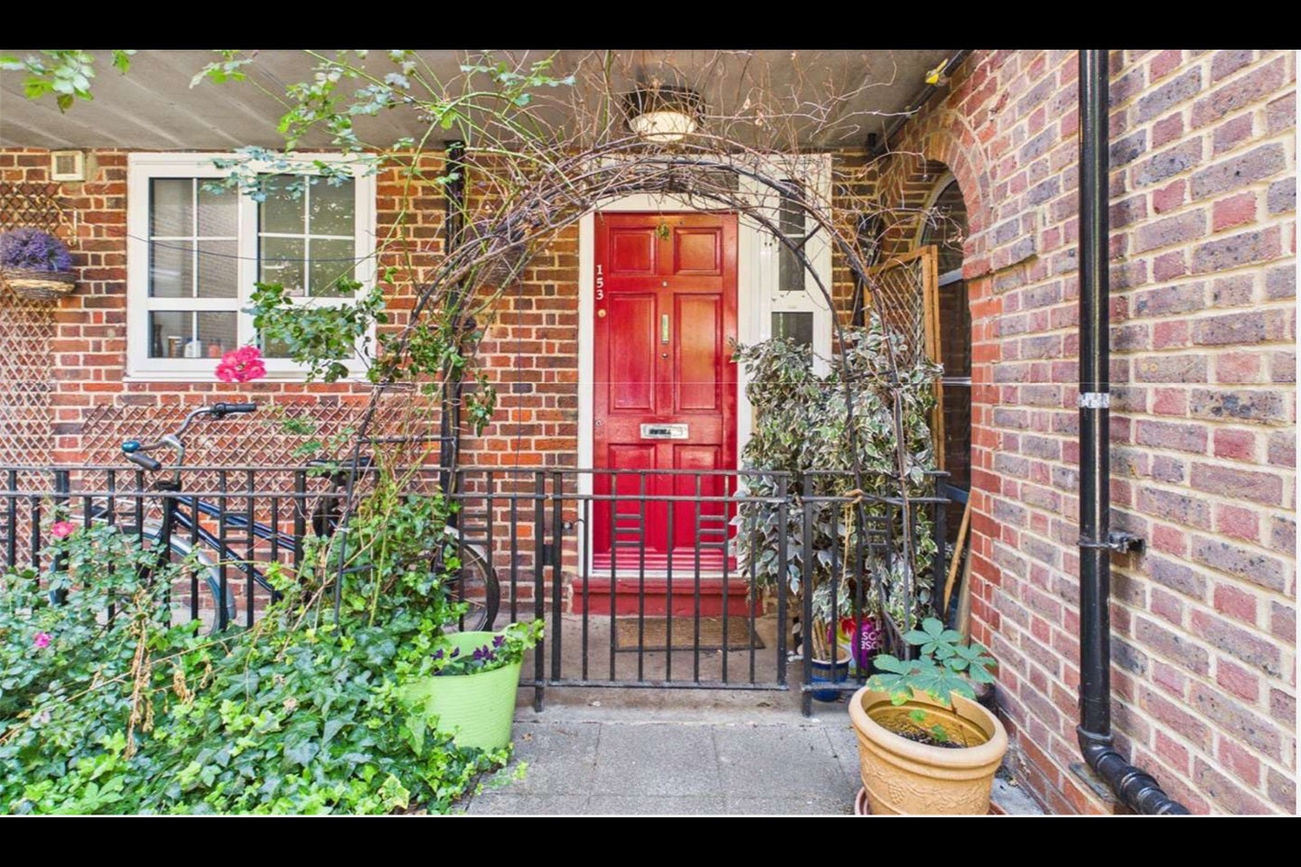 Flat Tilson Gardens in Greater London