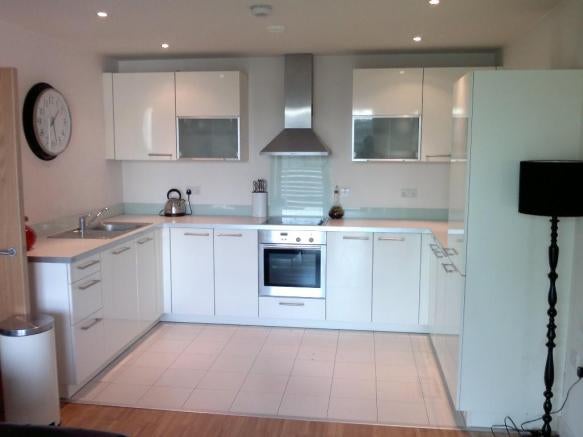 Flat Kelso Place in Manchester