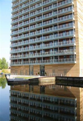 Flat Kelso Place in Manchester