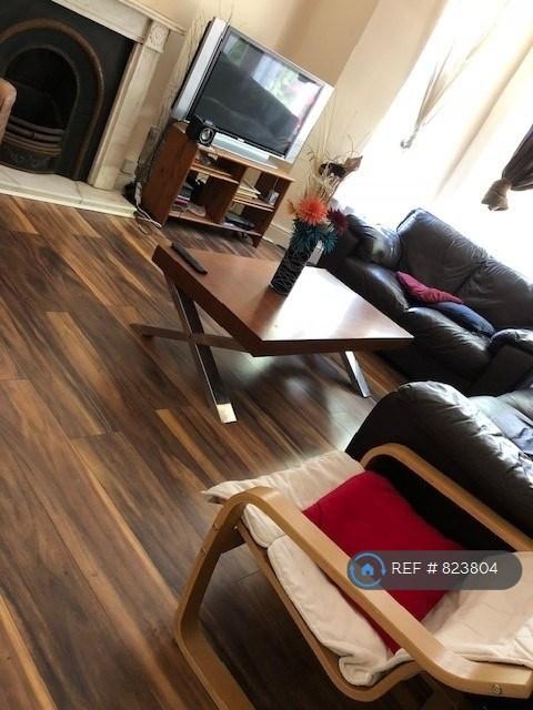 Room Bird Street in Preston