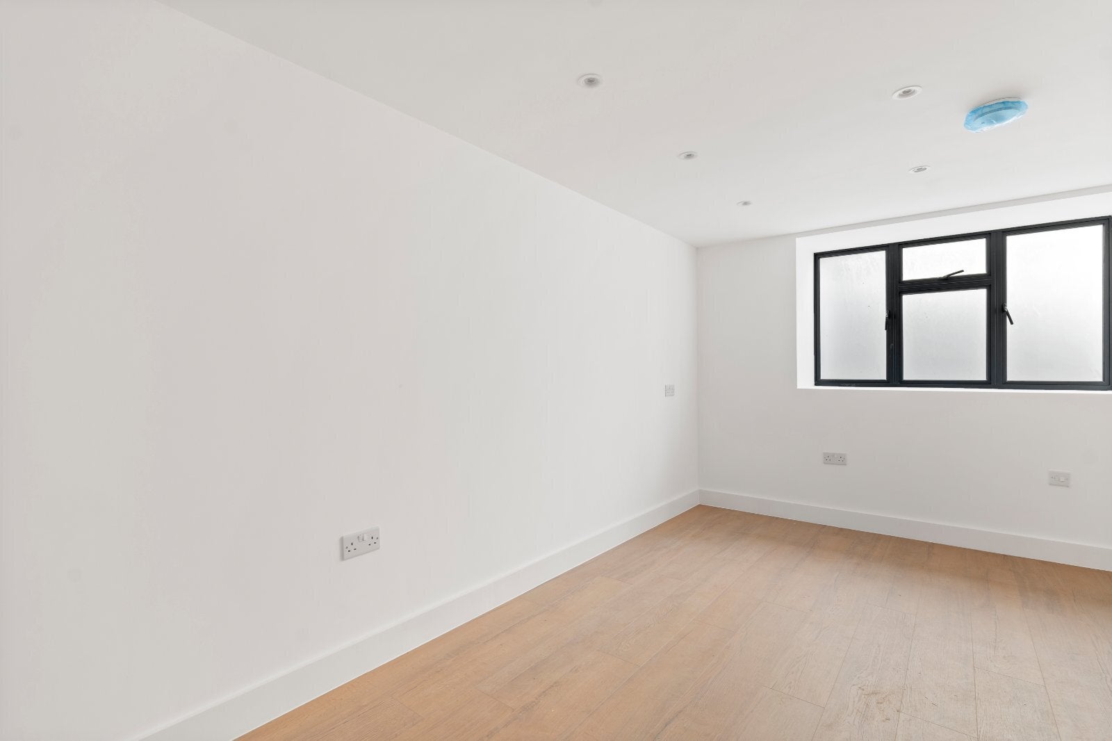 Flat Goswell Road in Greater London