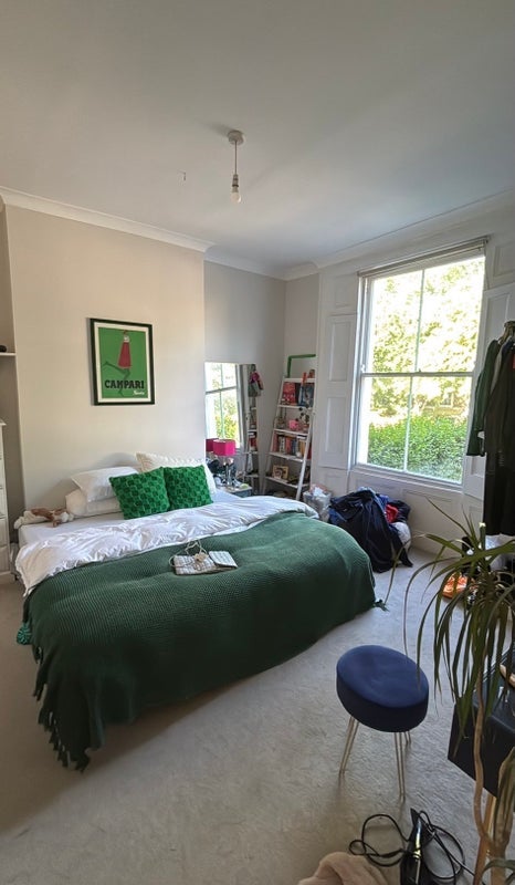 Room Mortimer Road in Greater London