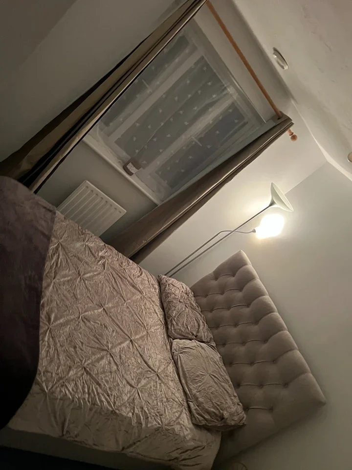 Room Lory Ridge in Surrey Heath
