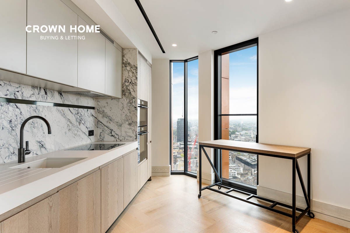 Flat Crown Place in Greater London