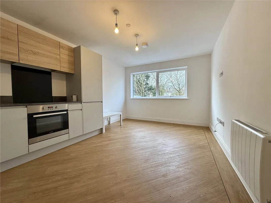 Flat Wimborne Road in Poole