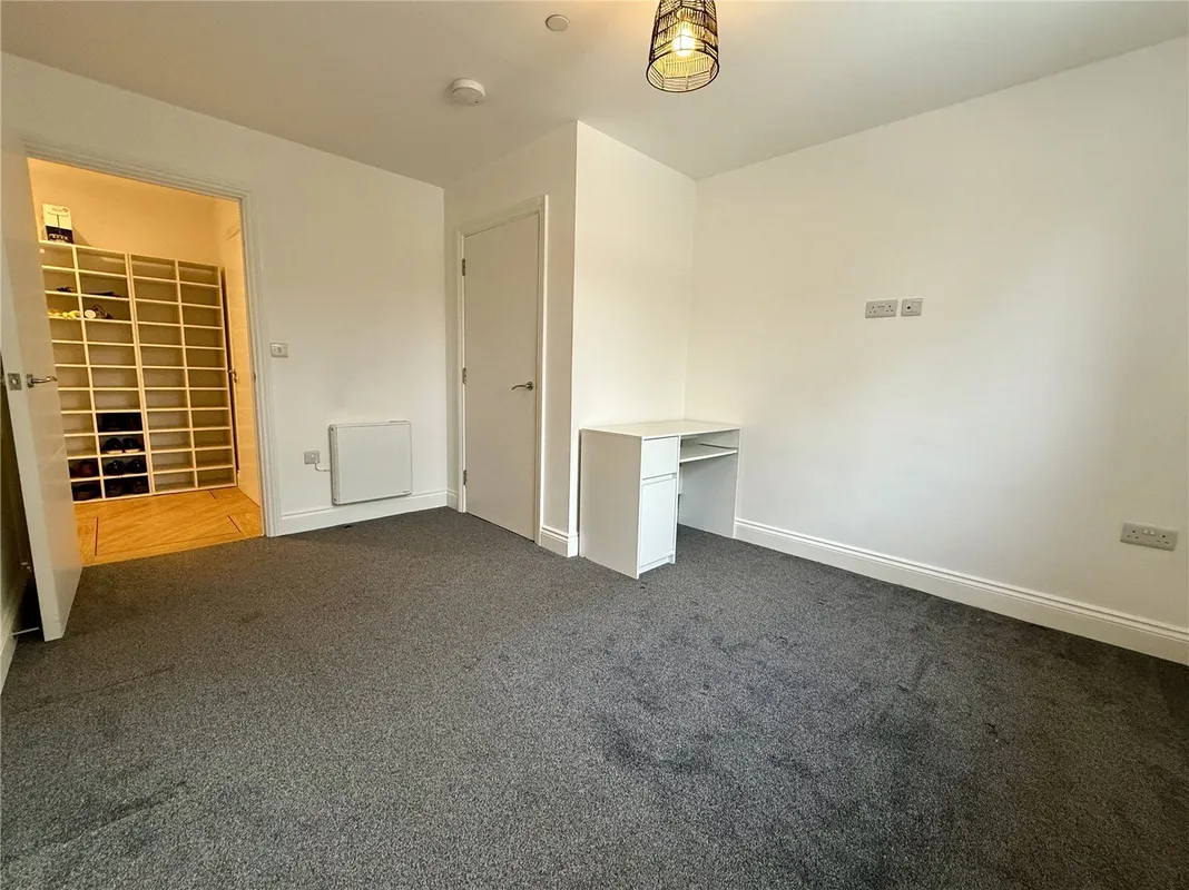 Flat Wimborne Road in Poole
