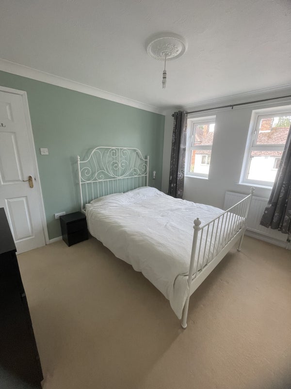 Room Cobham Close in North Kesteven