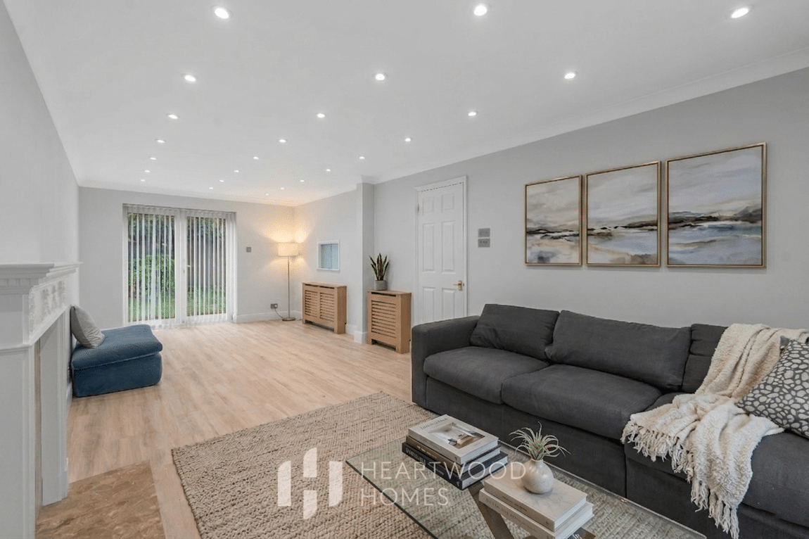 House Havercroft Close in St Albans