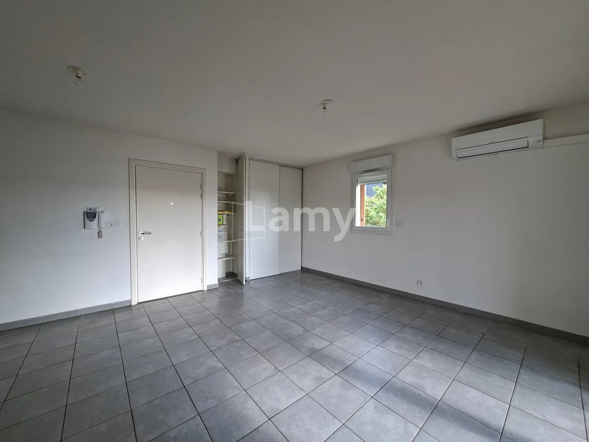 Flat Boulevard des Volcans in Agde