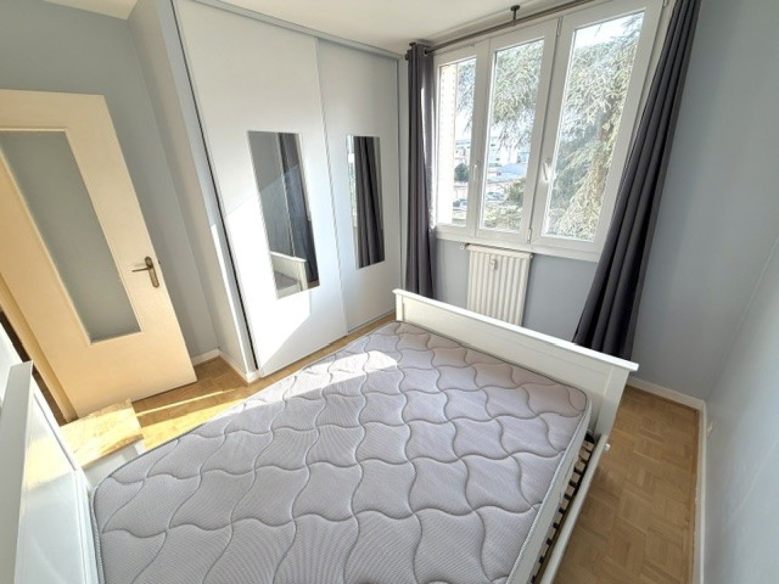 Flat Rue Séverine in Villeurbanne