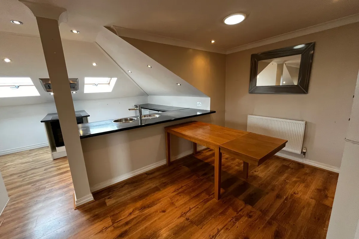 Flat Mayfield Road in Gosport