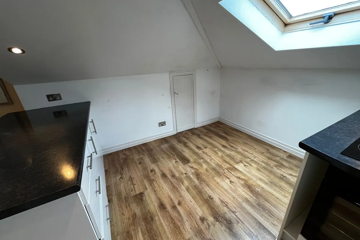 Flat Mayfield Road in Gosport