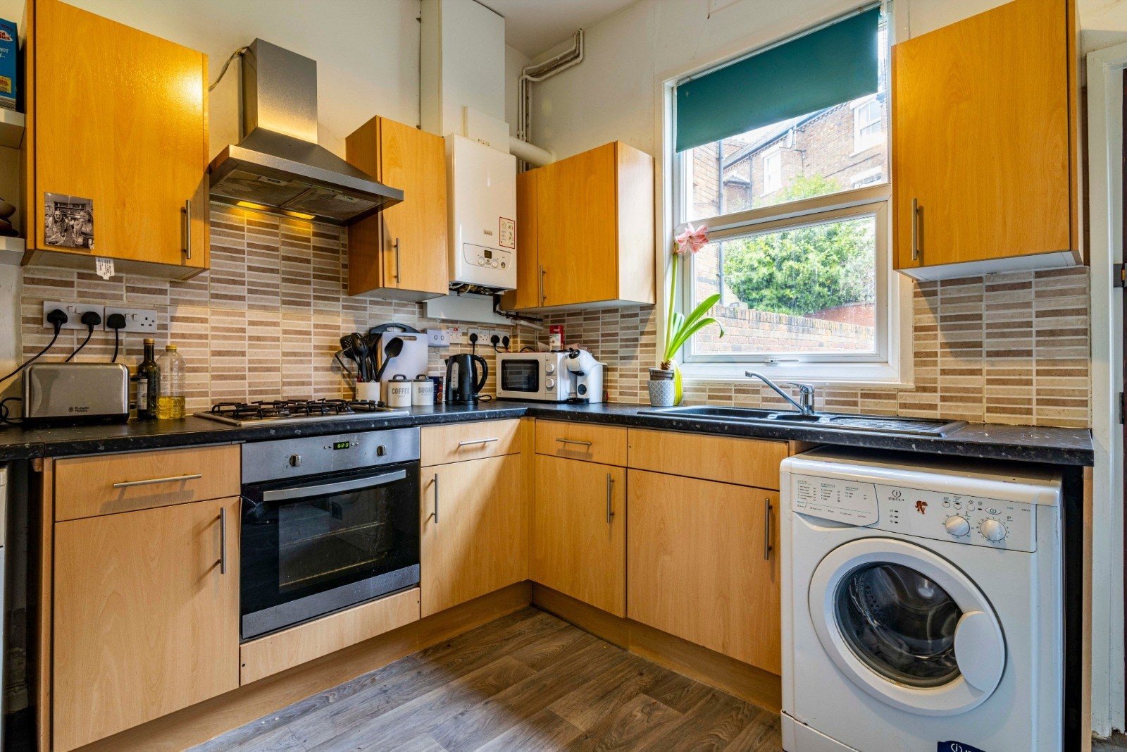 Room Burns Avenue in Nottingham