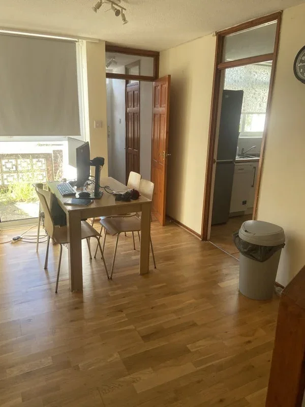 Room Dunston Road in Greater London
