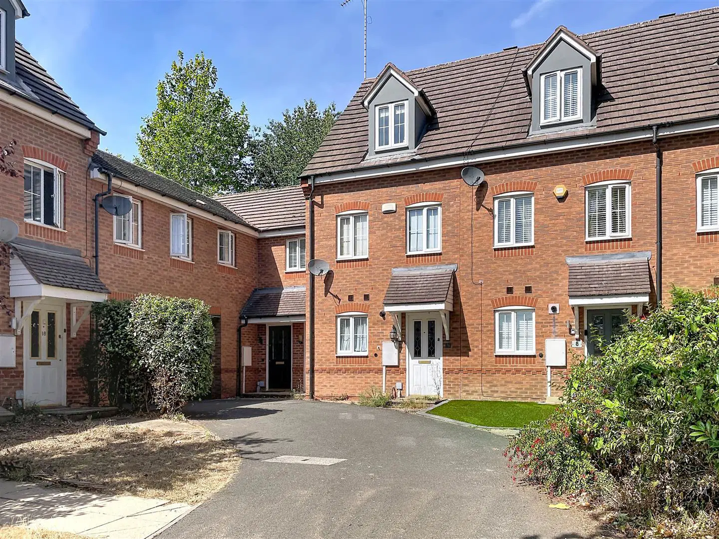 Flat Lowfield Road in Coventry